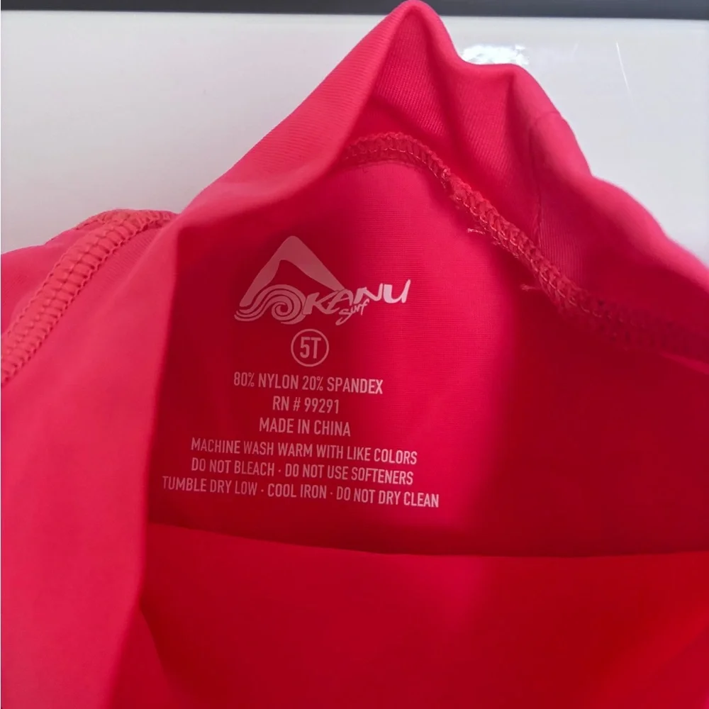 Kanu Surf Vibrant Hot Pink Long Sleeve Rash‎ Guard